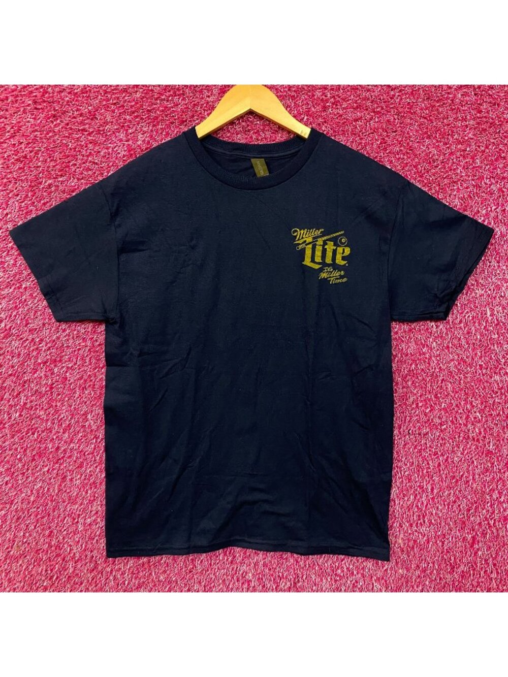 Junk Food Clothing Miller Lite Racks Up Flea Market Tee Medium